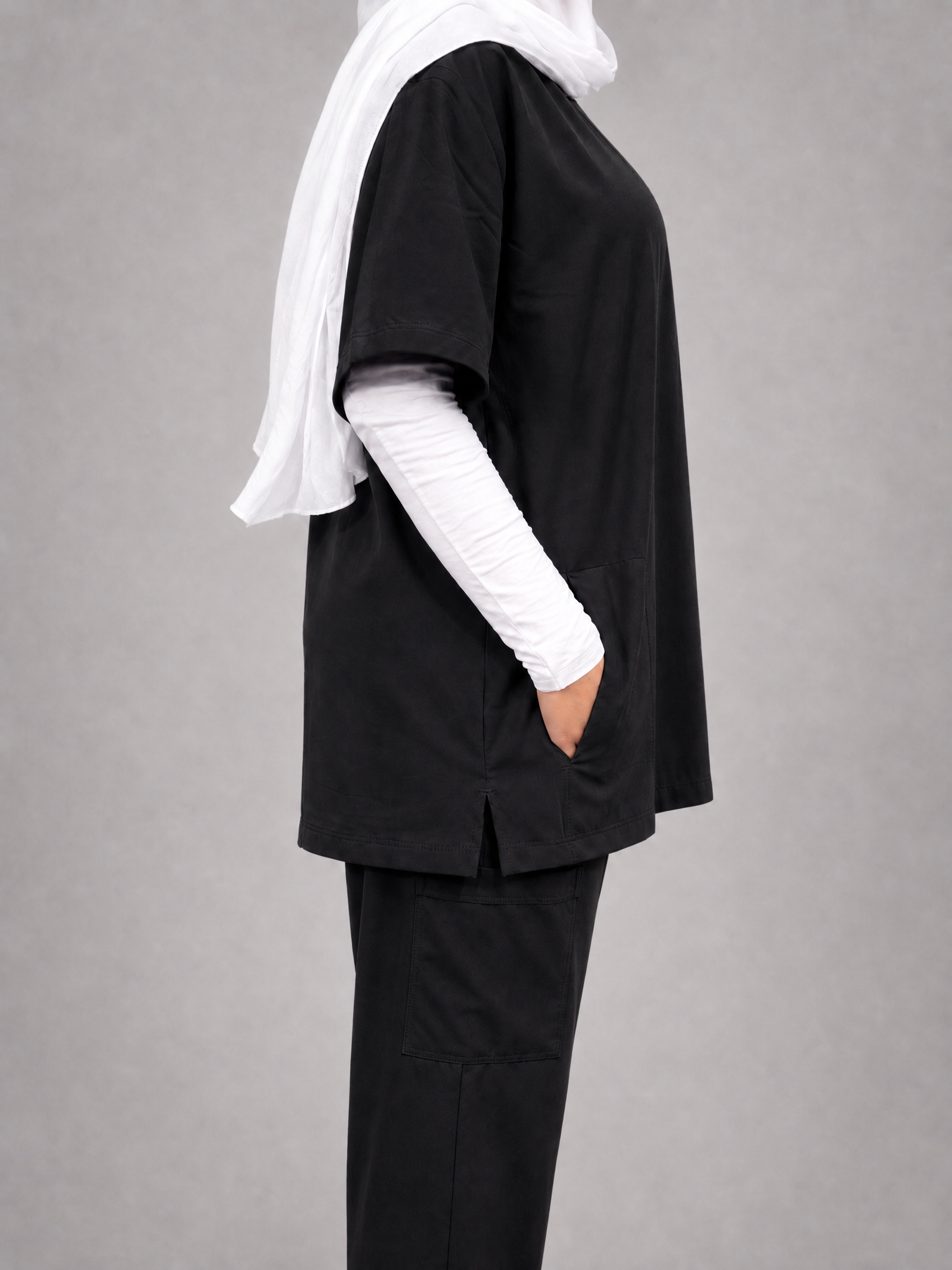 Royal V-Neck Unisex Scrub - Black